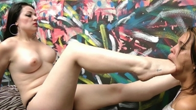Deep Feet - Shelly