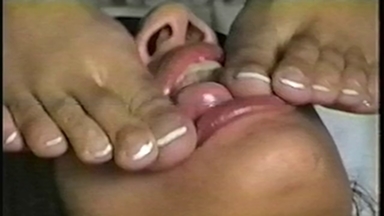 Deep Feet - Claudinha And Slave Cleo