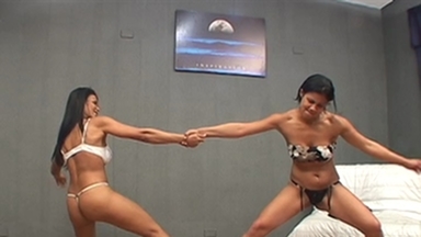 Muscle Girls - Karina And Slave Gaby